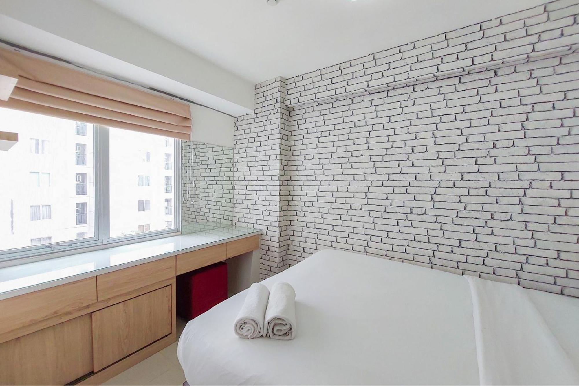 Apartment Comfort And 2br At Bassura By Travelio
