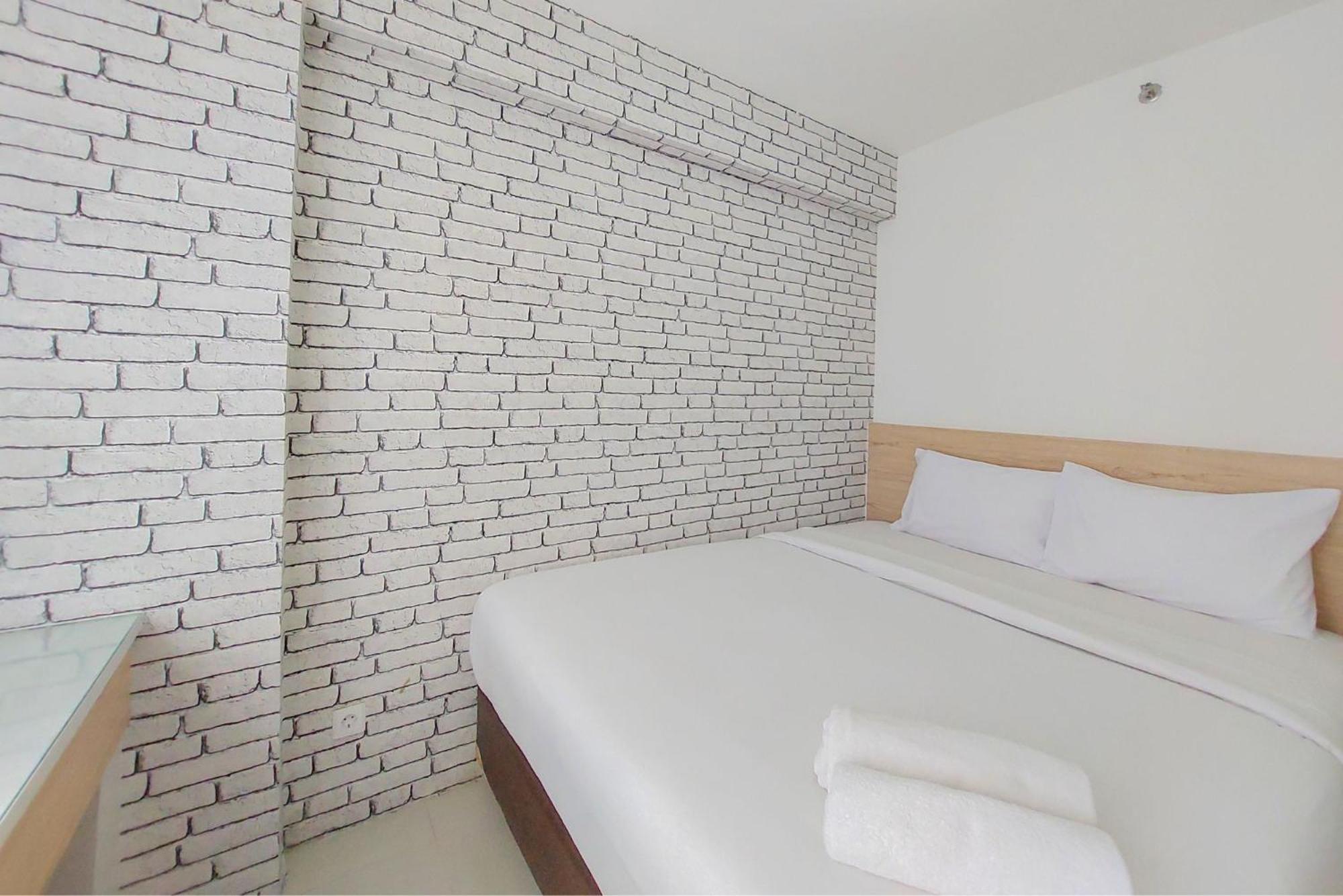 Comfort And 2br At Bassura By Travelio Apartment